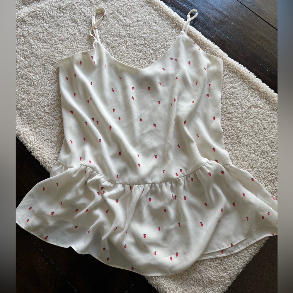 RW&Co strawberry blouse